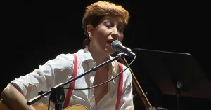 FAR FINTA DI ESSERE SANI - Immagine: 1