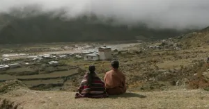 LUNANA, IL VILLAGGIO ALLA FINE DEL MONDO - Immagine: 2