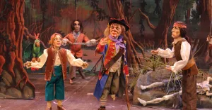 A teatro | Milano, Atelier Carlo Colla & Figli - L'ISOLA DEL TESORO - dai 7 anni - Immagine: 2