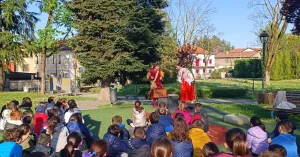 A teatro | Varese, Spazio Yak - SOUVENIR INVISIBILI - 6/10 anni - Immagine: 1