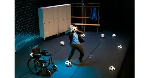 A teatro | Milano, Centro Asteria - MAI MOLLARE: IL BATTITO SORDO DI MAURO GROTTO - 10/16 anni - Immagine: 2